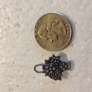 Avon Flower Basket Pin Brooch